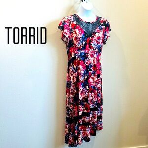 Torrid women floral black lace maxi dress flutter sleeve slant hemline Sz 2X
